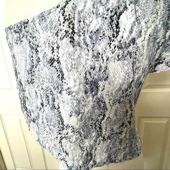 Olivaceous blue snake one shoulder top NWT - Picture 10 of 10